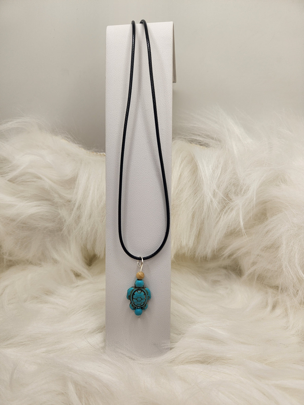 Turquoise Smiling Turtle Necklace